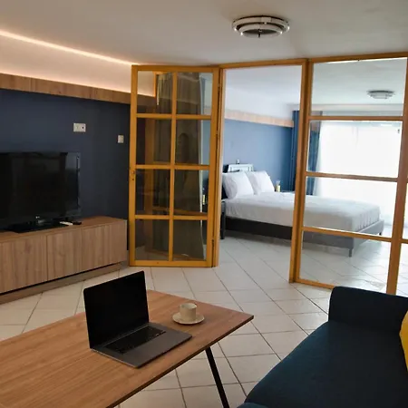 Roptron Center Apartment *